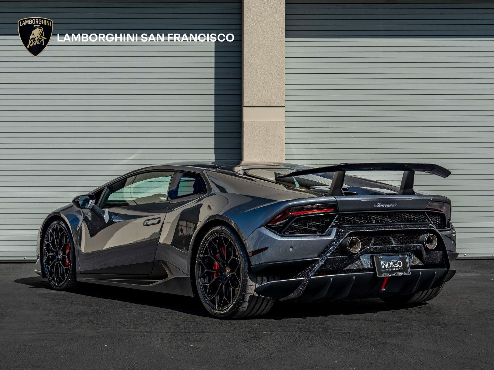 Used 2018 Lamborghini Huracan Performante AWD/4WD image 6