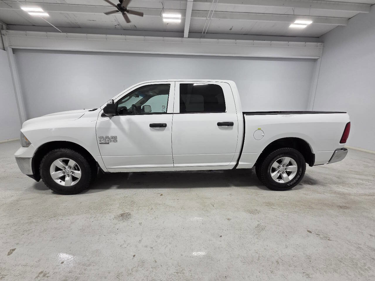 Used 2022 RAM 1500 Tradesman w/ Chrome Appearance Group image 4