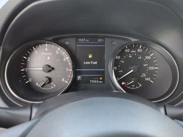 Used 2021 Nissan Rogue Sport SV image 11