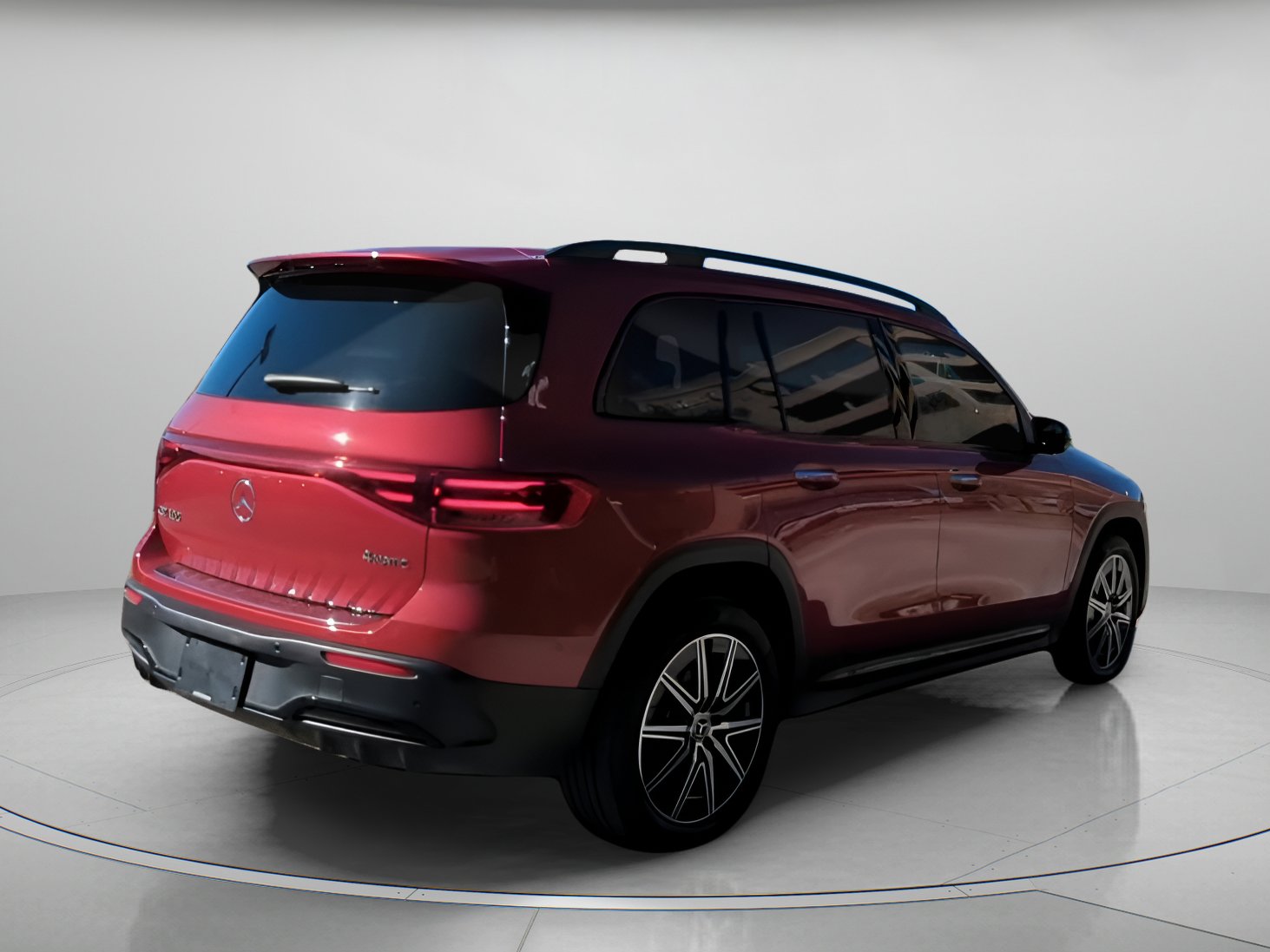 Used 2024 Mercedes-Benz EQB 300 4MATIC image 27