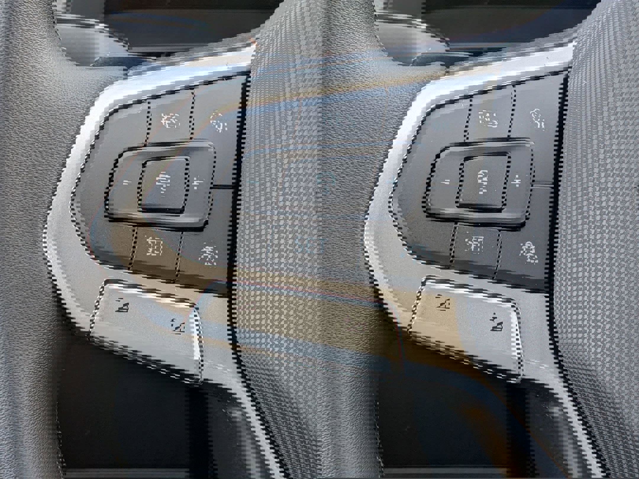 New 2026 Volkswagen Atlas Peak Edition image 18