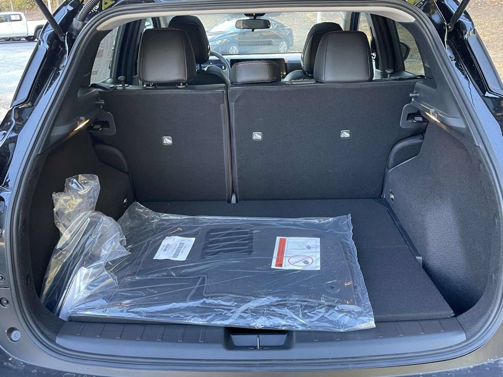 New 2026 Nissan Kicks SR w/ SR Premium Package FWD image 9