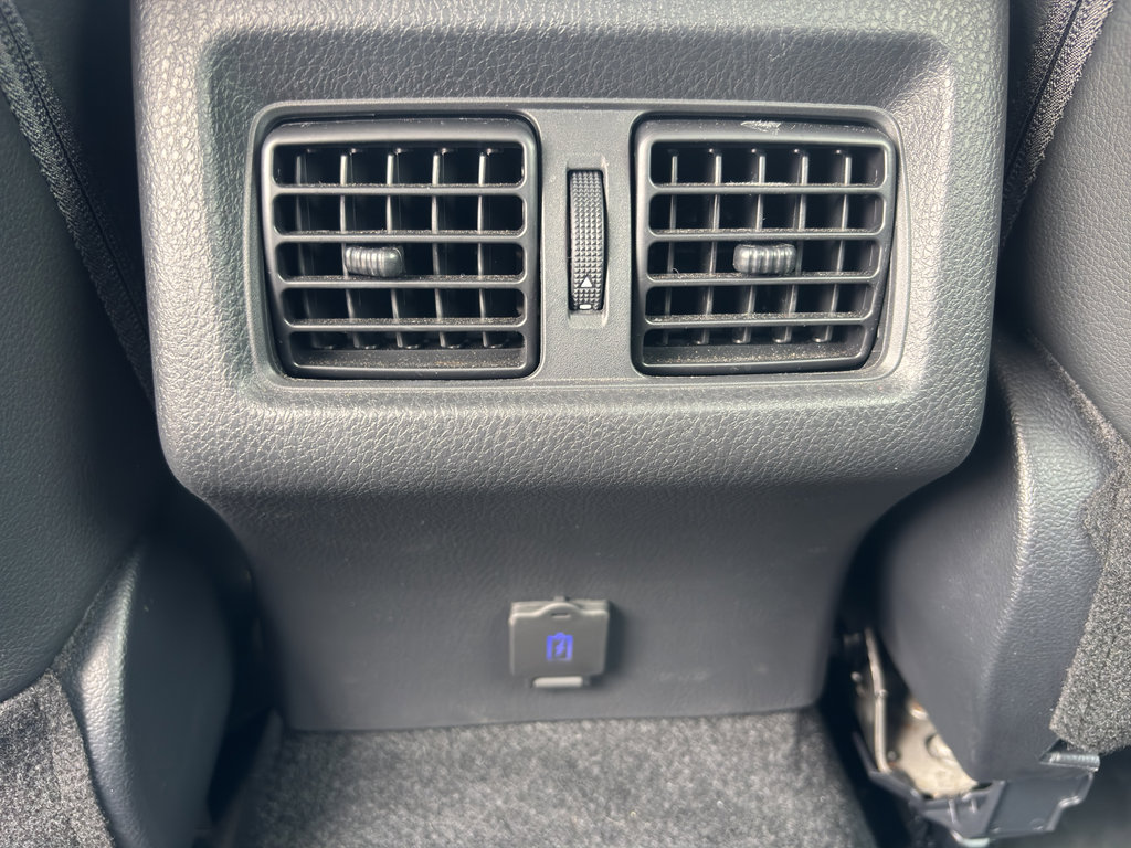 Used 2024 Toyota Camry XLE image 12