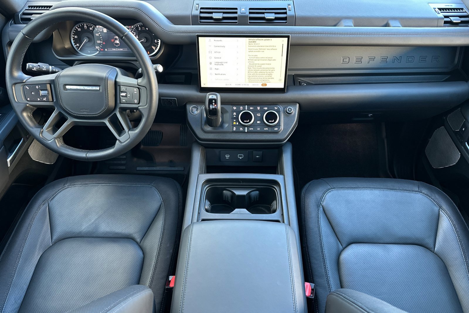 Used 2023 Land Rover Defender 130 X-Dynamic SE image 11