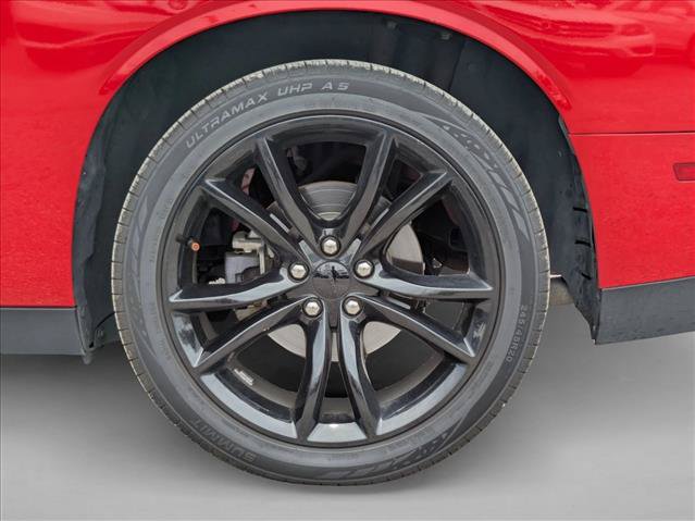 Used 2016 Dodge Challenger SXT Plus RWD image 17