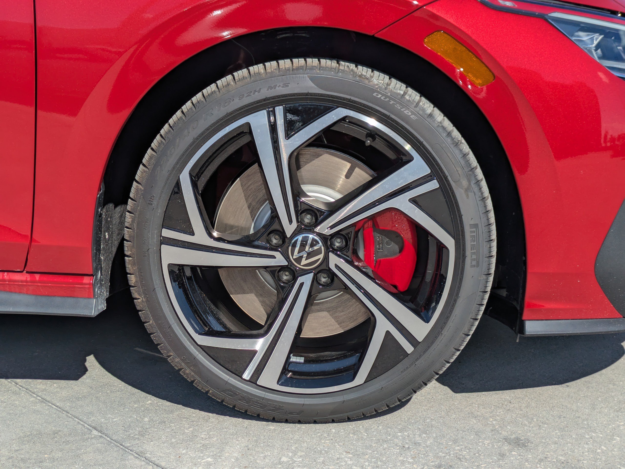 New 2026 Volkswagen GTI SE FWD image 10