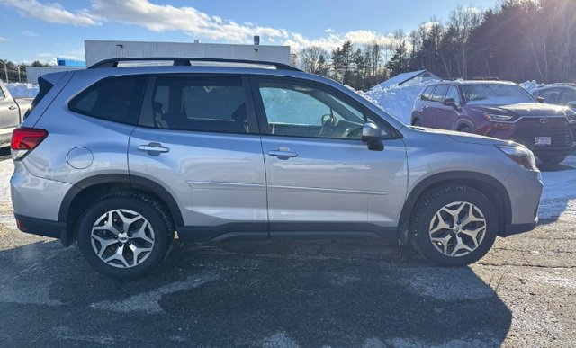 Used 2019 Subaru Forester Premium image 1