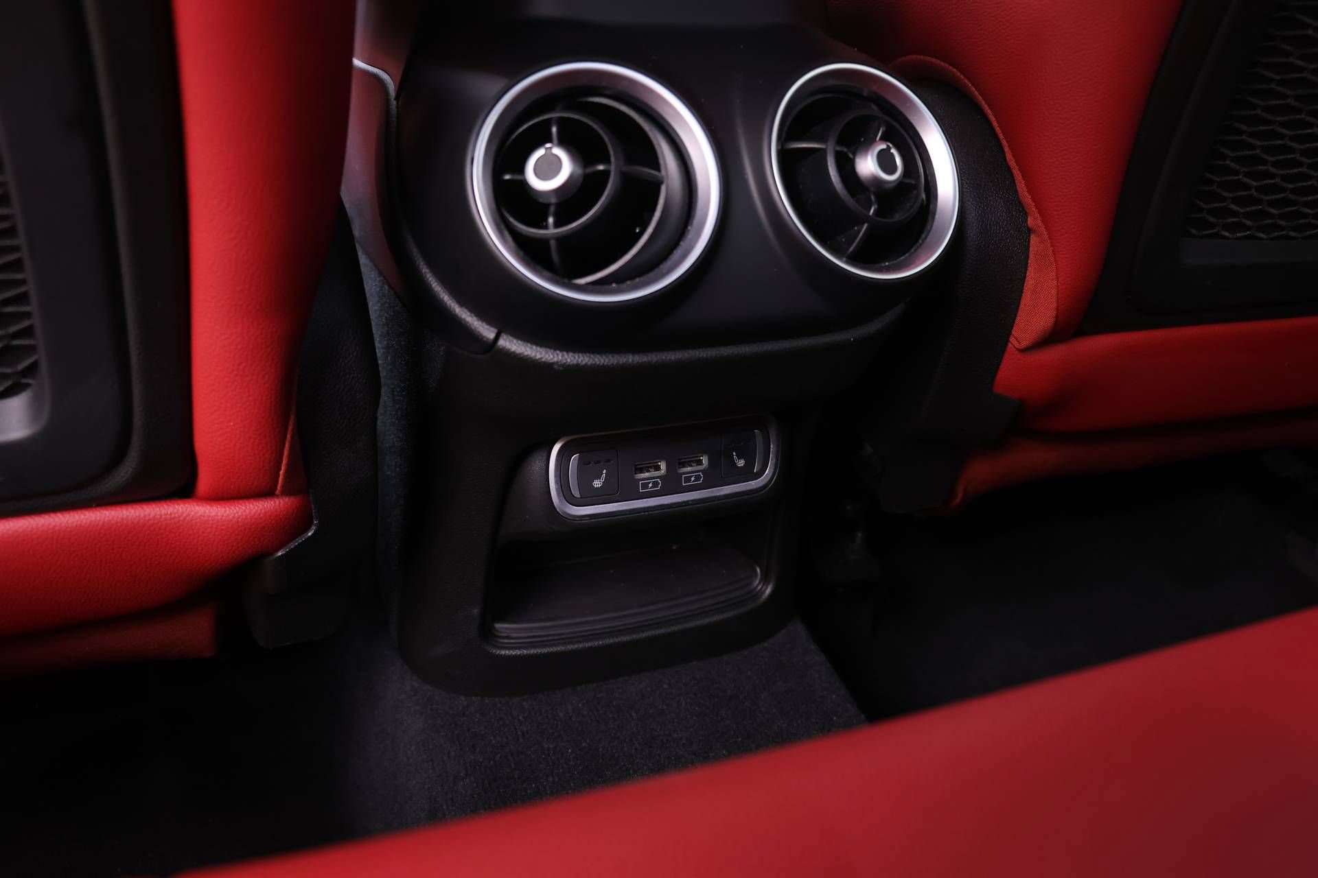 Certified 2024 Alfa Romeo Stelvio Veloce AWD/4WD image 15