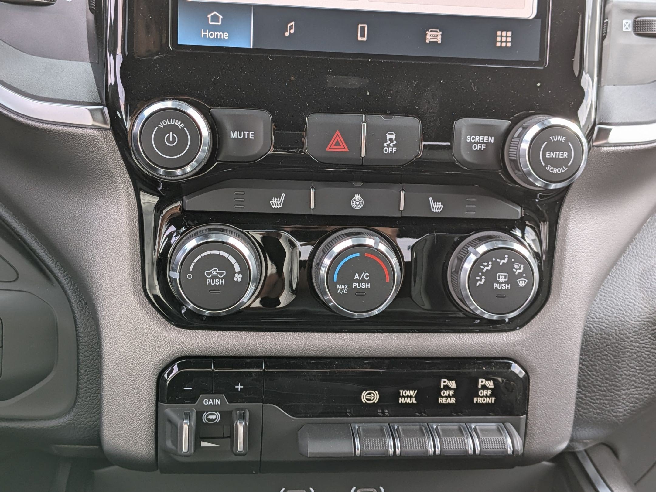 New 2026 RAM 2500 Big Horn AWD/4WD image 20