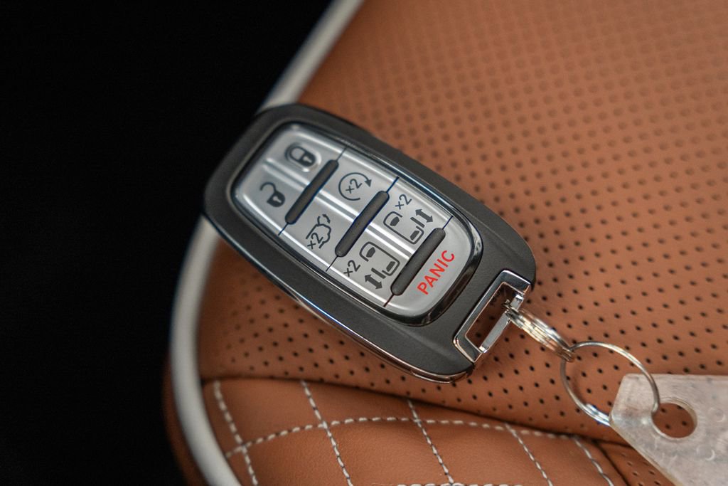 New 2026 Chrysler Pacifica Pinnacle image 43