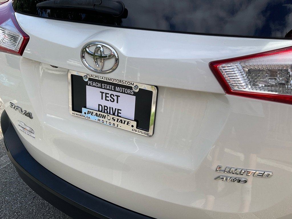 Used 2015 Toyota RAV4 Limited image 10