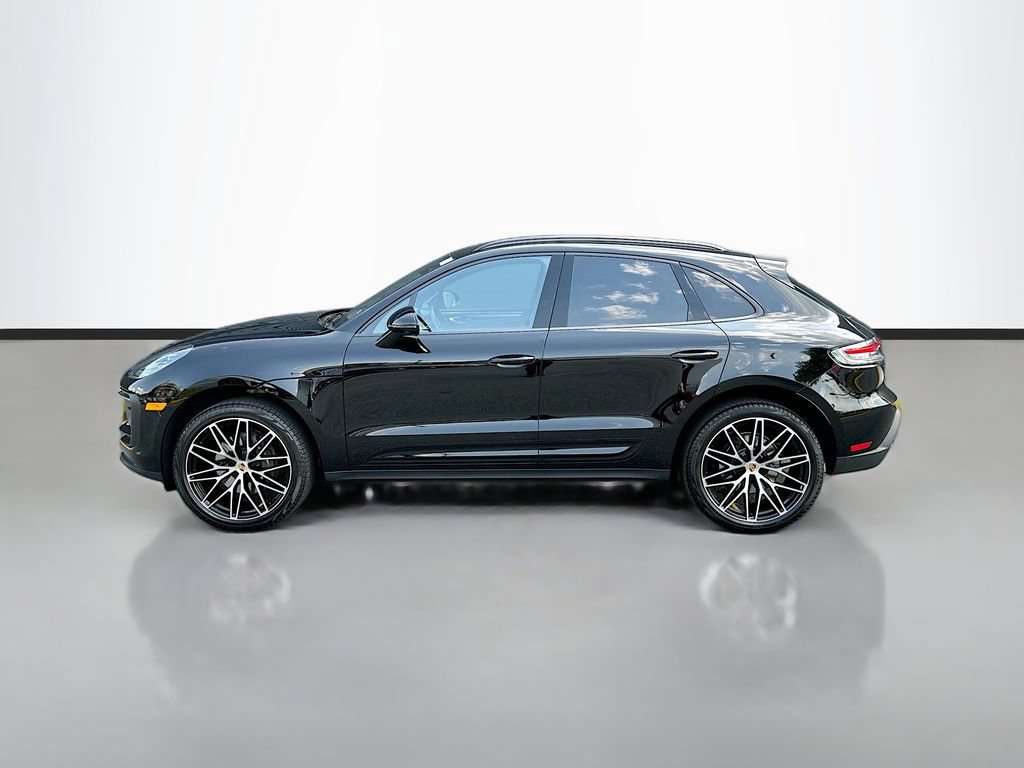 Certified 2026 Porsche Macan AWD/4WD image 2