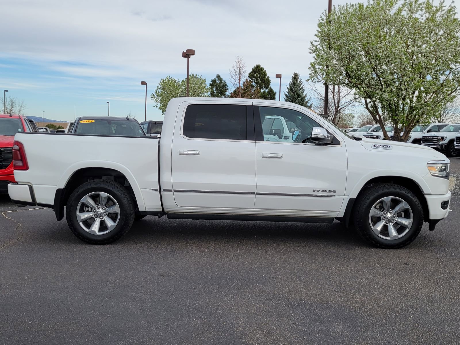 Used 2022 RAM 1500 Limited w/ Body Color Bumper Group AWD/4WD image 2