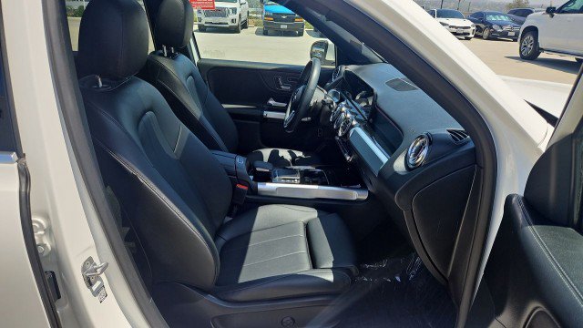 Used 2023 Mercedes-Benz GLB 250 image 28