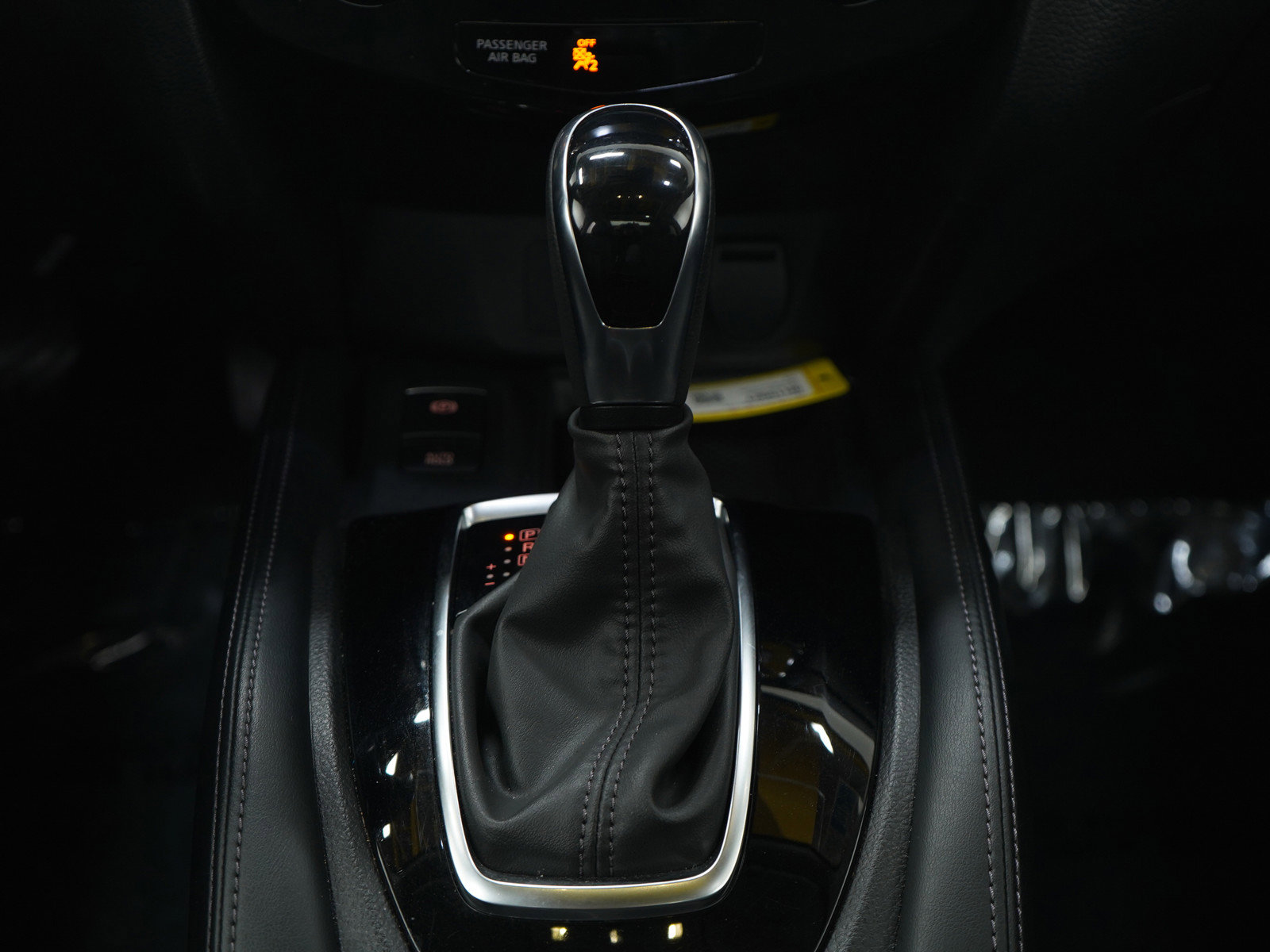 Used 2020 Nissan Rogue SL w/ Premium Package image 19