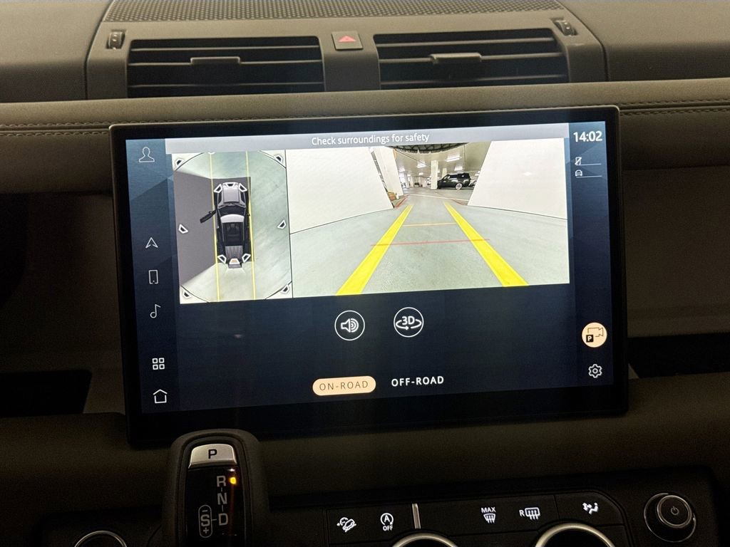 Used 2025 Land Rover Defender 110 S image 12