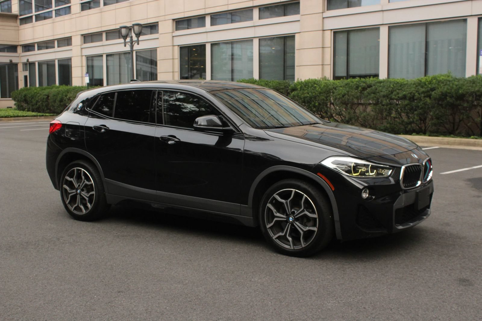 Used 2018 BMW X2 xDrive28i AWD/4WD image 2