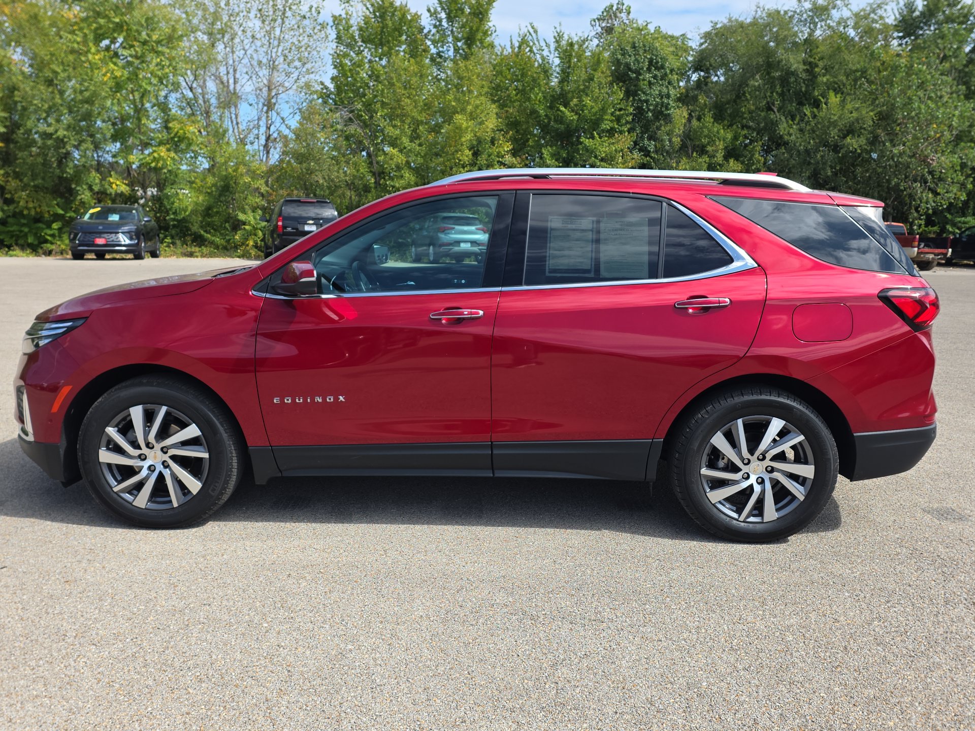 Used 2024 Chevrolet Equinox Premier FWD image 5