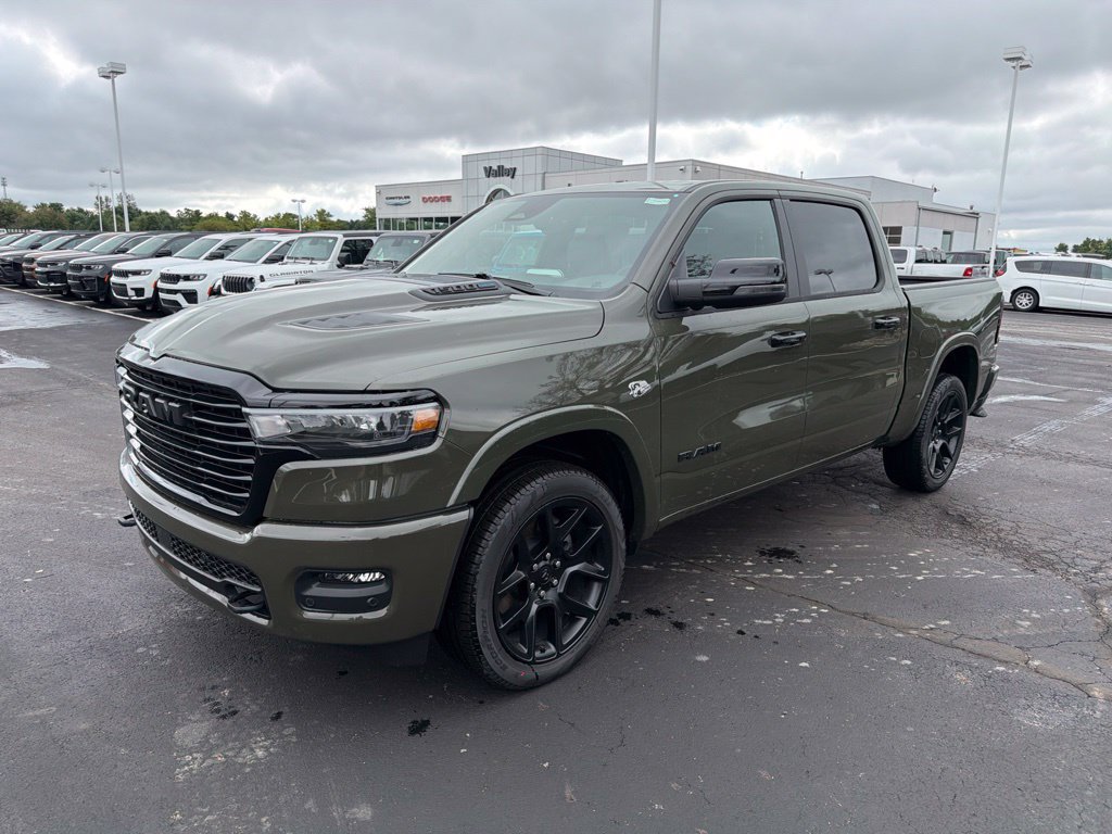 New 2026 RAM 1500 Laramie AWD/4WD image 3