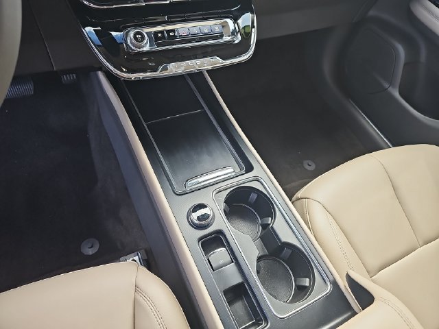 Used 2023 Lincoln Corsair FWD image 28