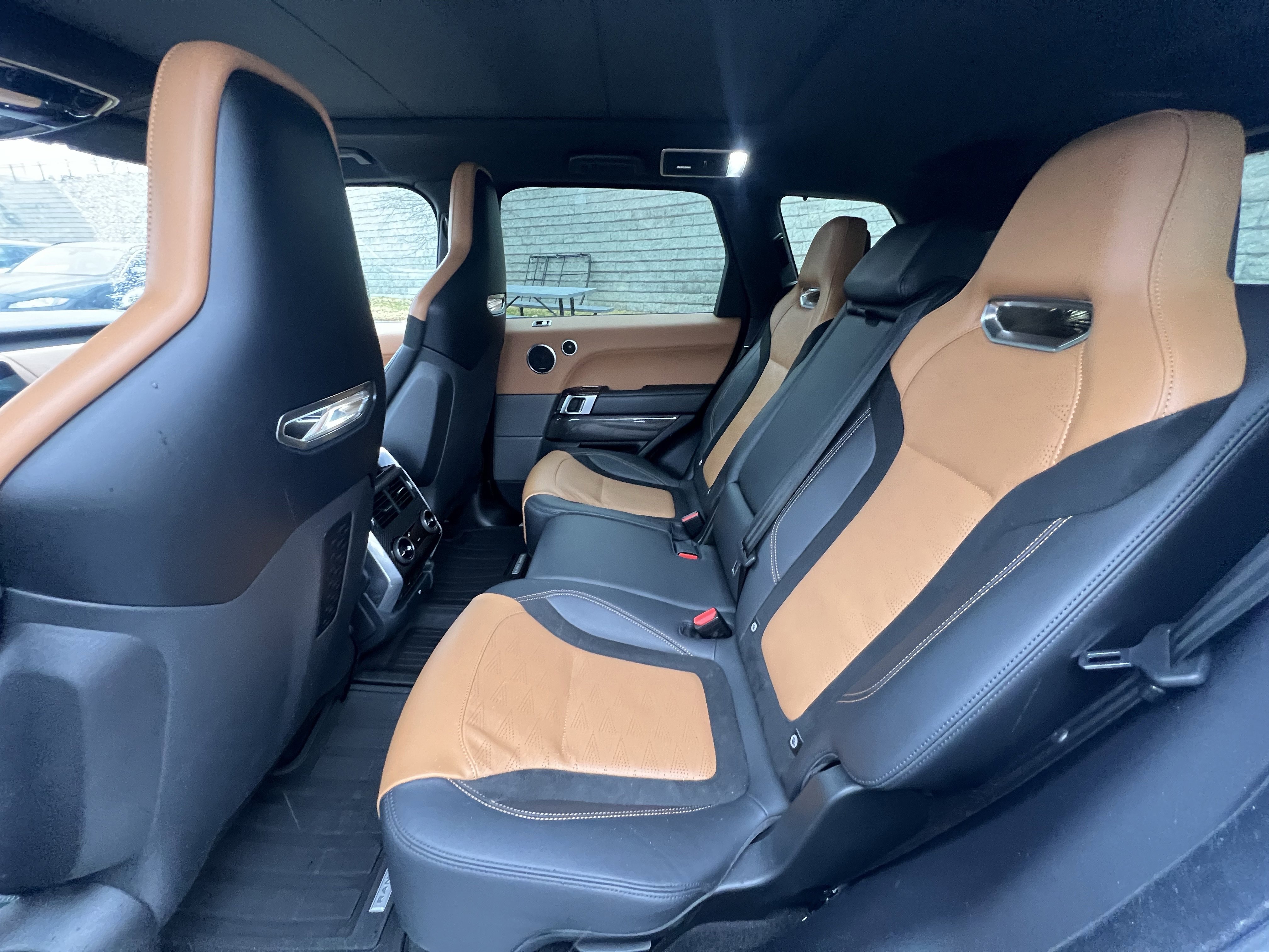 Certified 2022 Land Rover Range Rover Sport SVR image 29