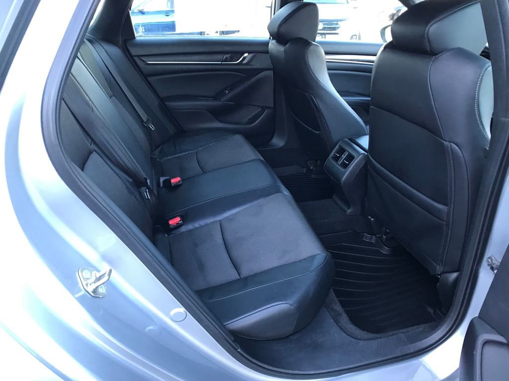Used 2018 Honda Accord Sport image 7