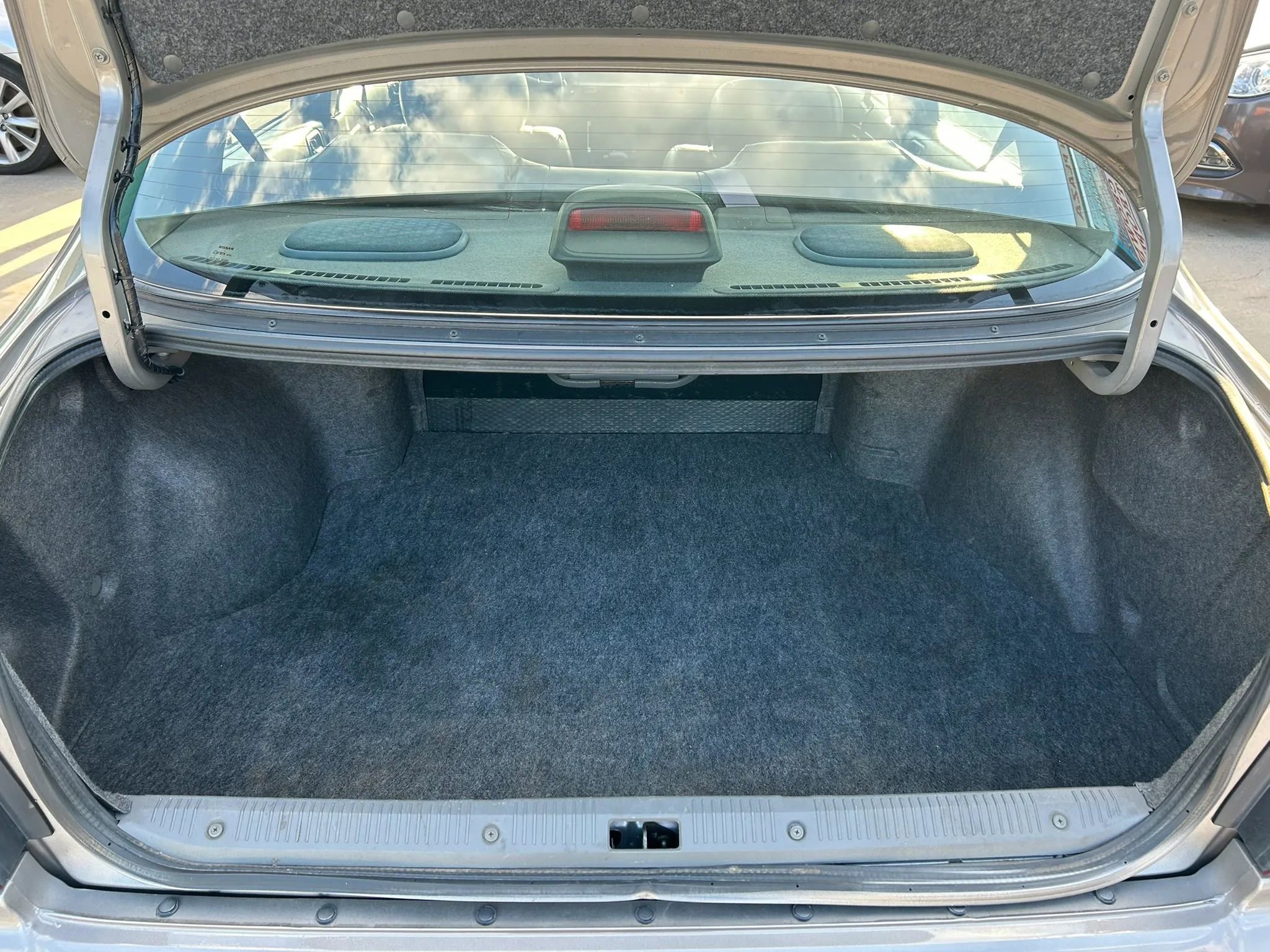 Used 1999 Nissan Maxima SE FWD image 28