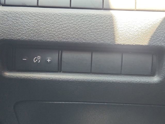 Used 2021 Nissan Rogue S FWD image 17