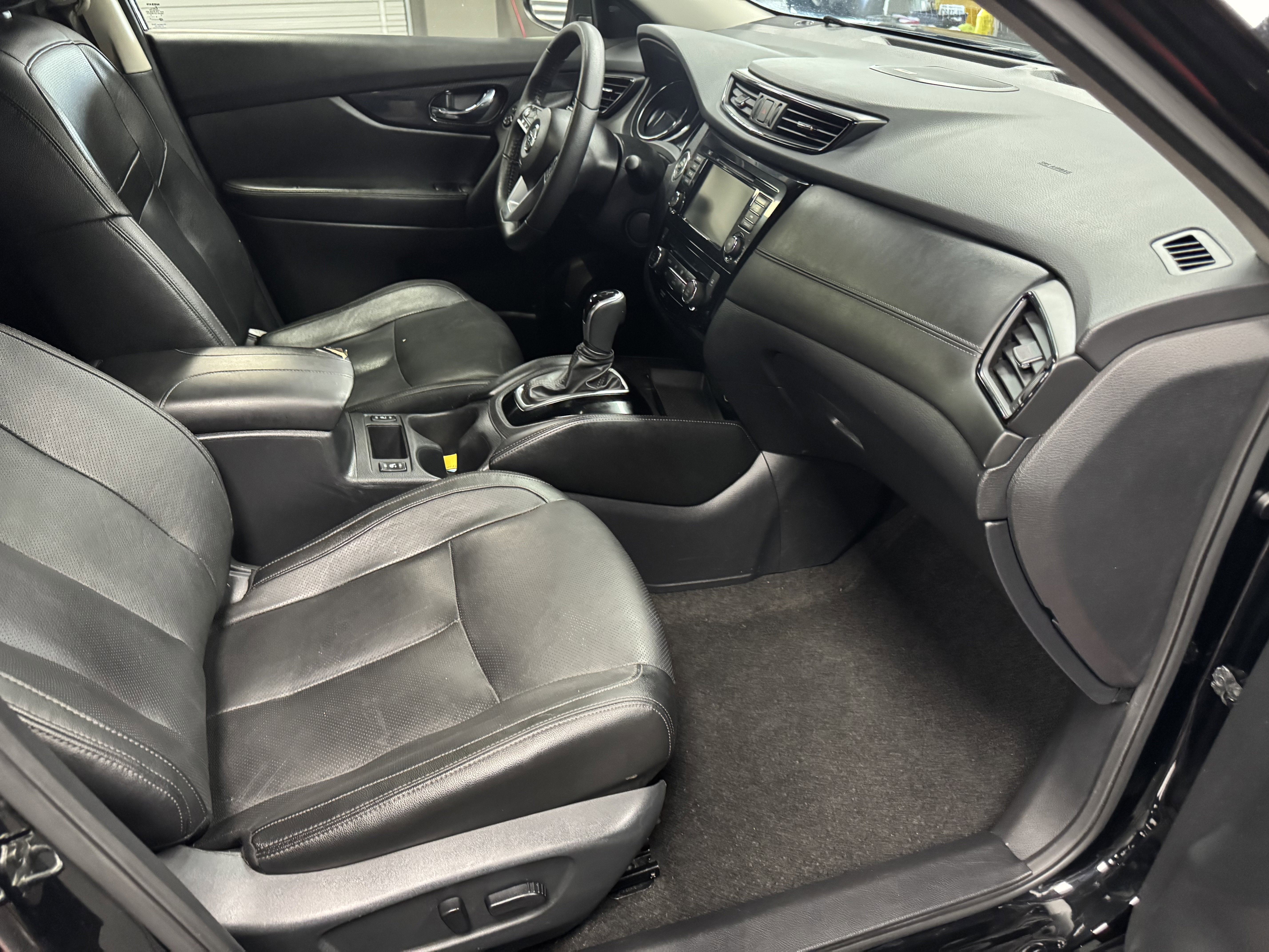 Used 2020 Nissan Rogue SL FWD image 15