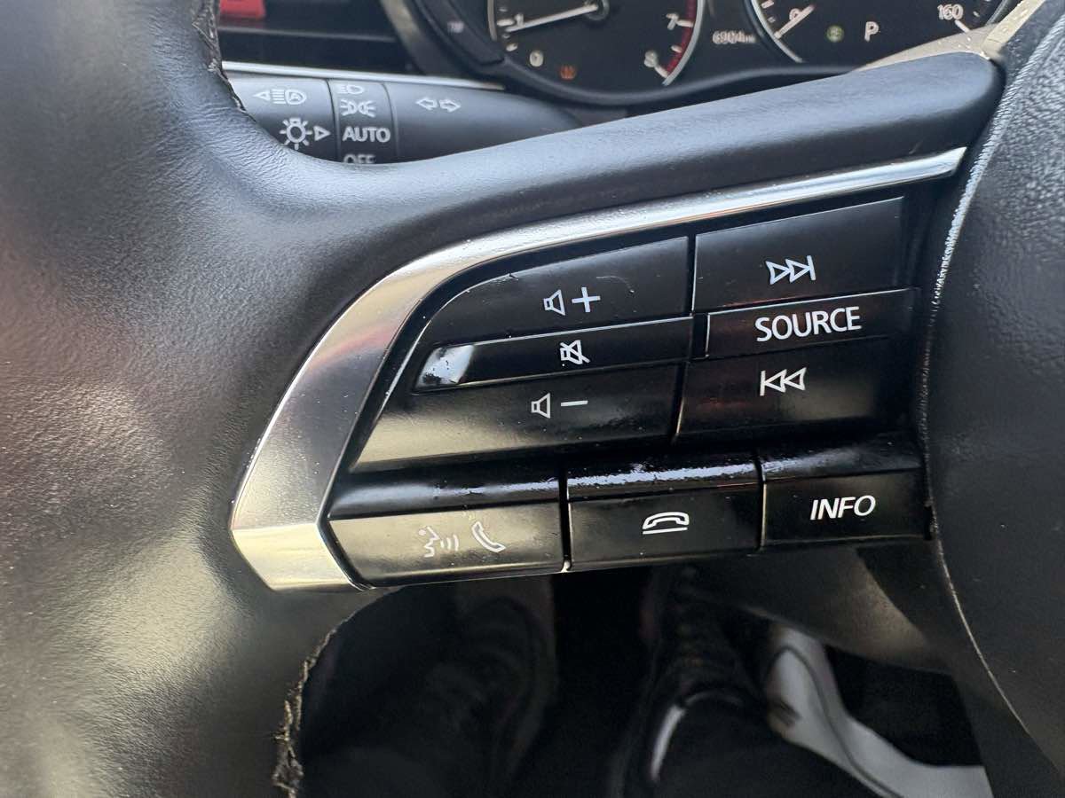 Used 2024 MAZDA MAZDA3 s image 20