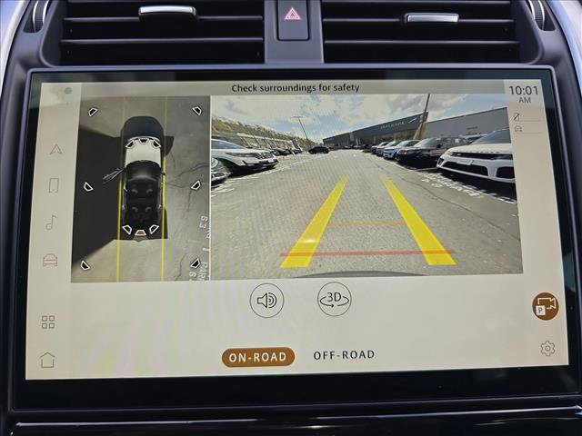 Used 2025 Land Rover Discovery Dynamic SE AWD/4WD image 23