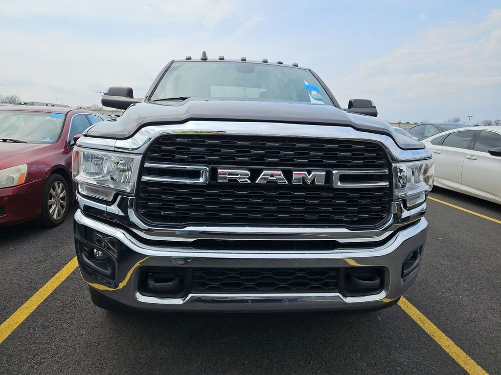 Used 2022 RAM 3500 Big Horn w/ Cold Weather Group image 2