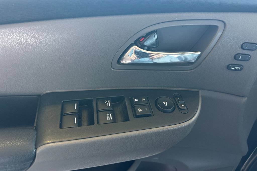 Used 2016 Honda Odyssey Touring image 12
