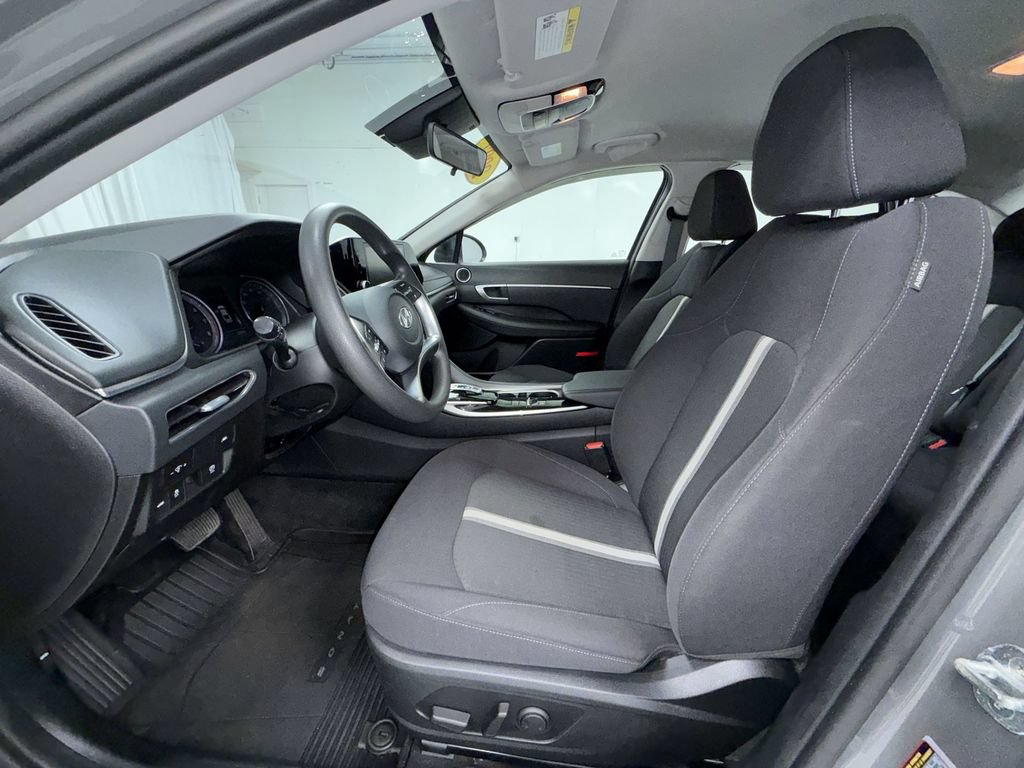 Used 2022 Hyundai Sonata SEL w/ Winter Weather Package FWD image 12