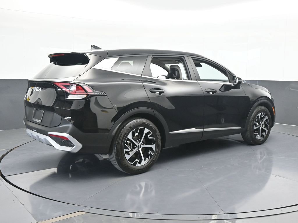 Used 2024 Kia Sportage EX image 6