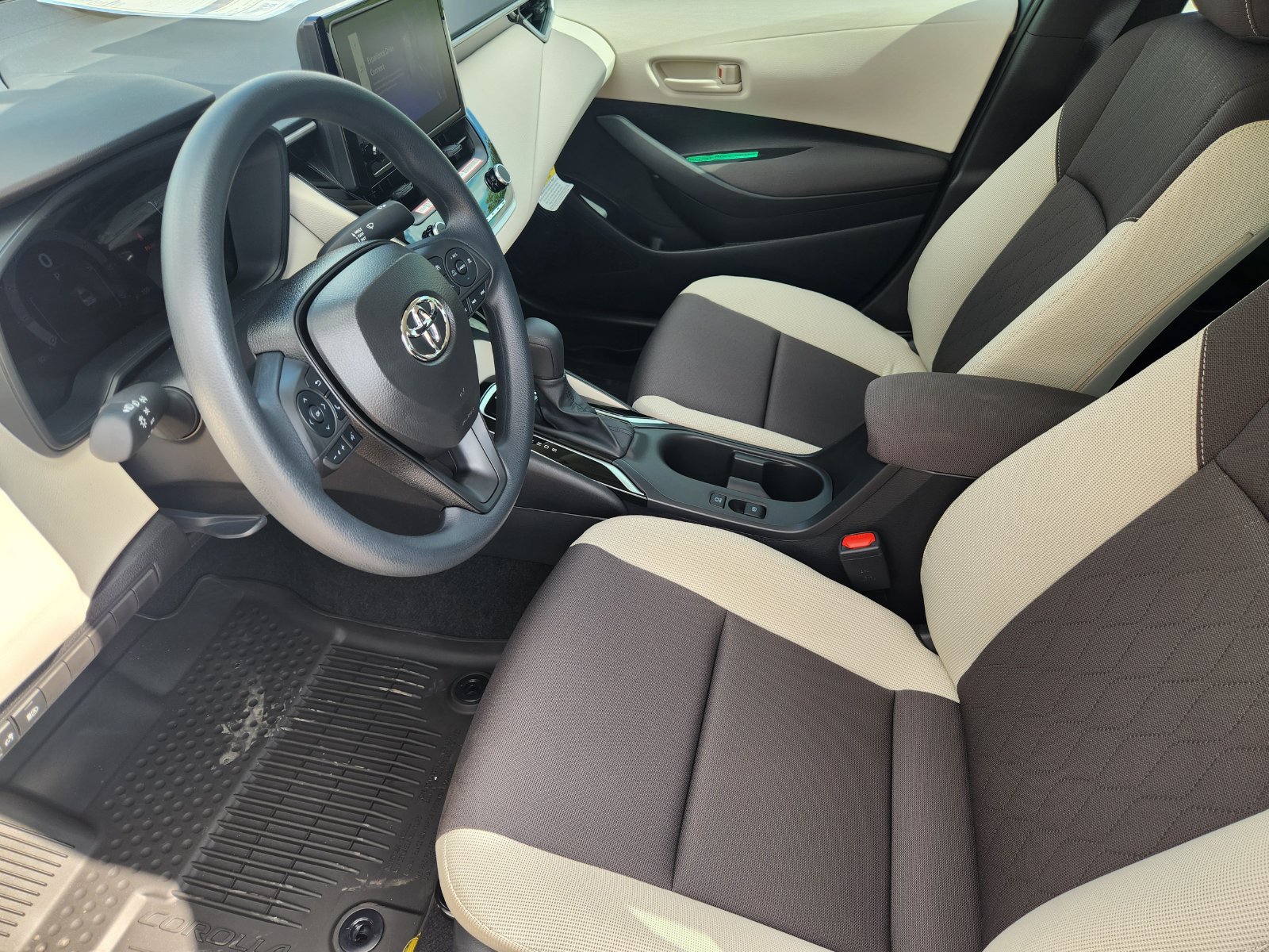 New 2027 Toyota Corolla LE FWD image 12