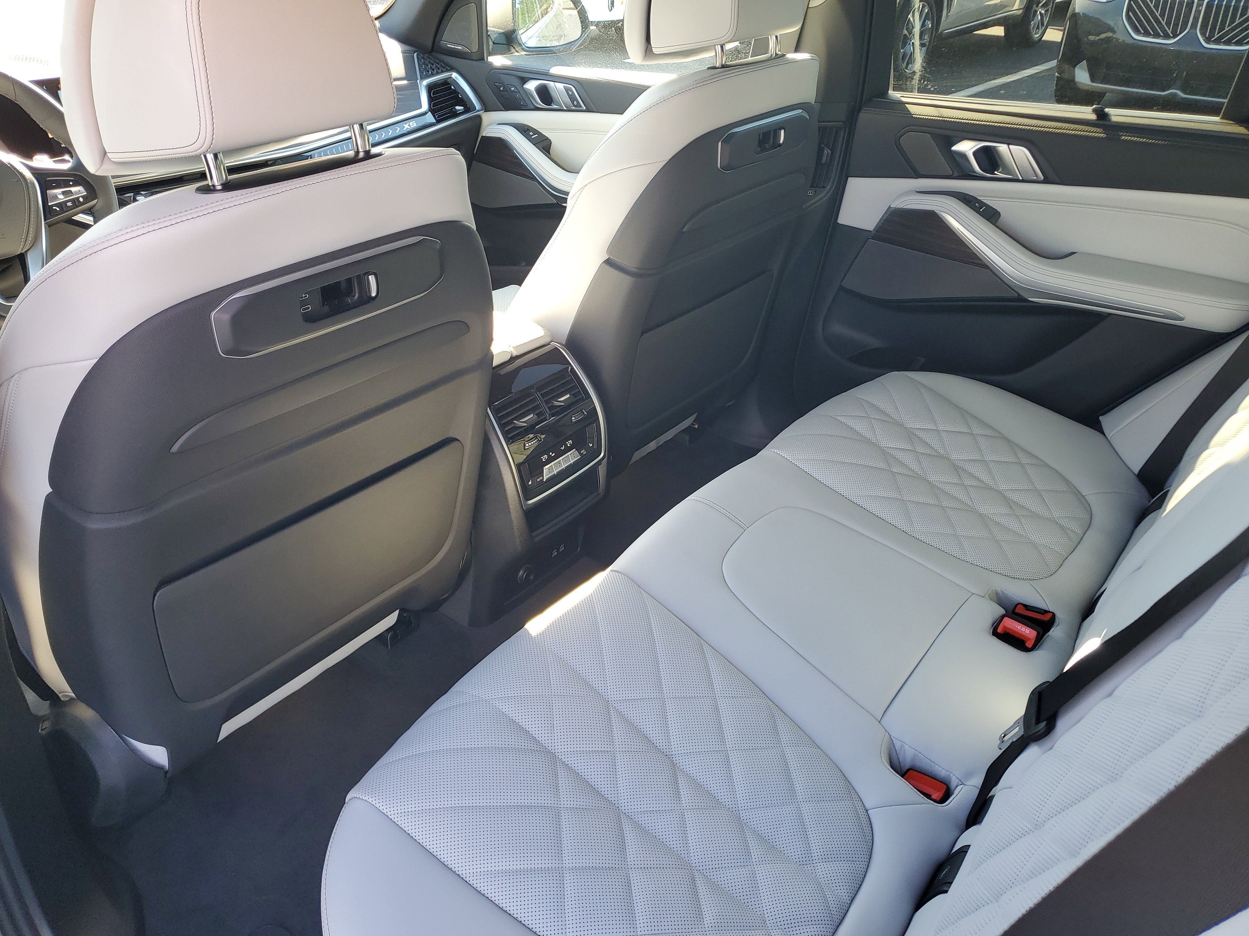 New 2026 BMW X5 xDrive50e w/ Executive Package image 13