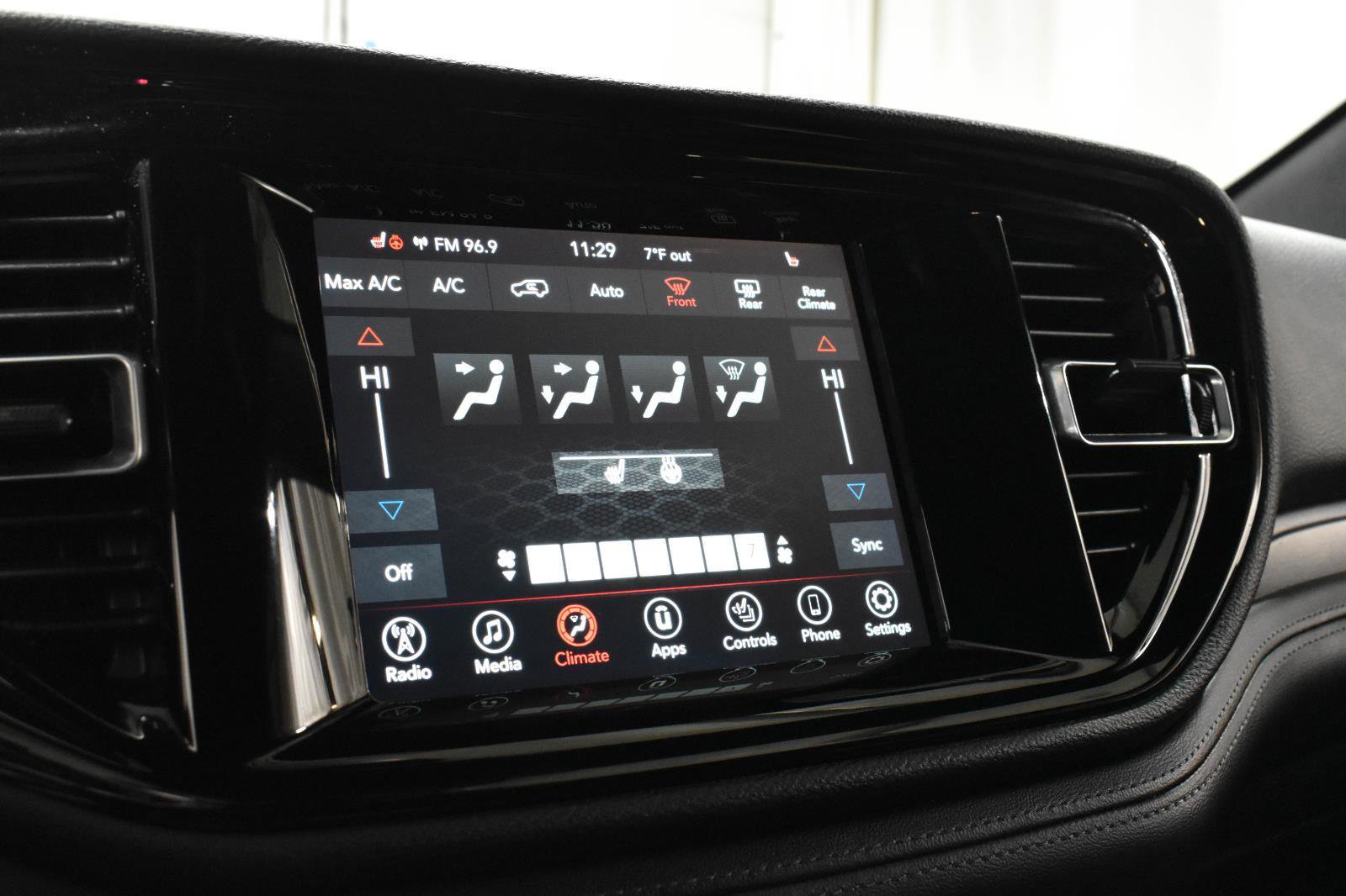 Used 2024 Dodge Durango SXT image 12