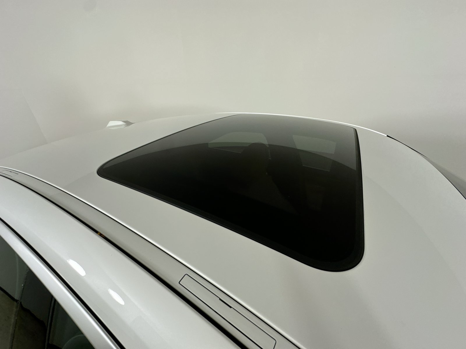 Used 2024 BMW i4 eDrive35 w/ Premium Package RWD image 11