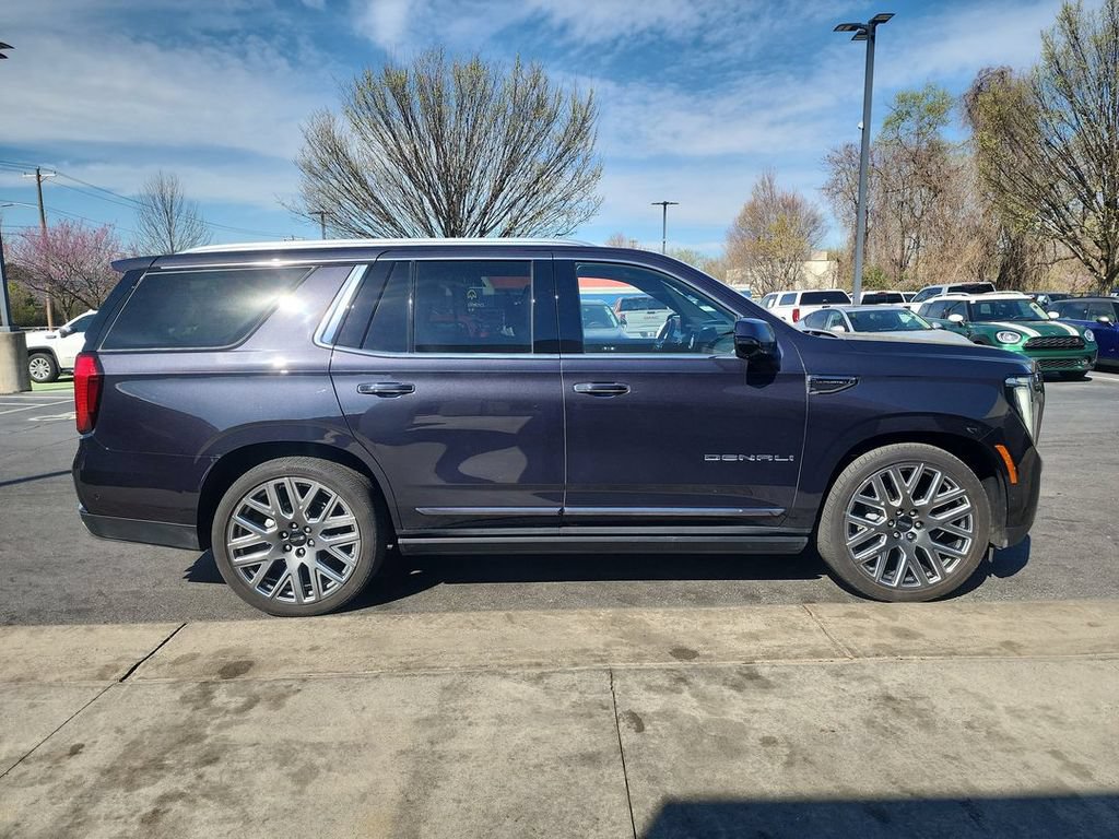Certified 2025 GMC Yukon Denali Ultimate AWD/4WD image 9