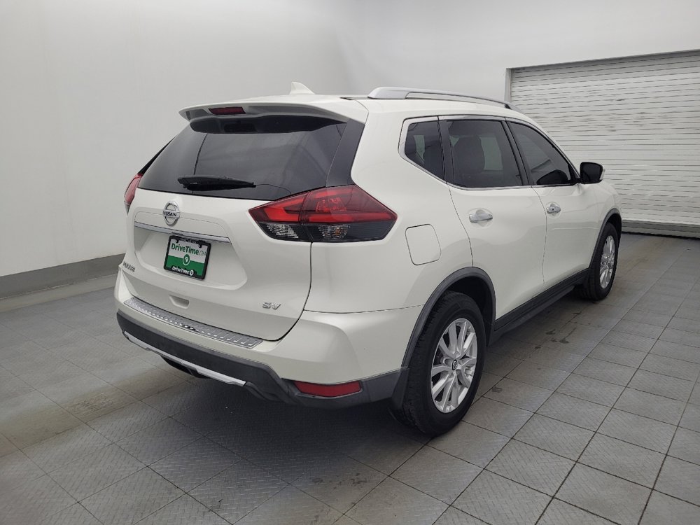 Used 2018 Nissan Rogue SV image 9