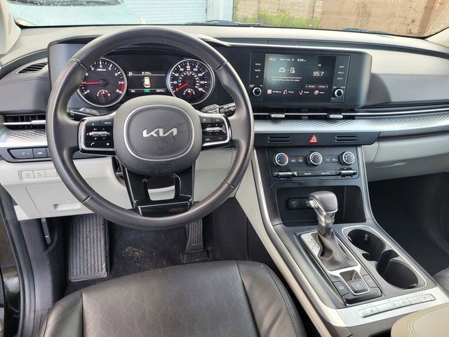Certified 2024 Kia Carnival LX image 21