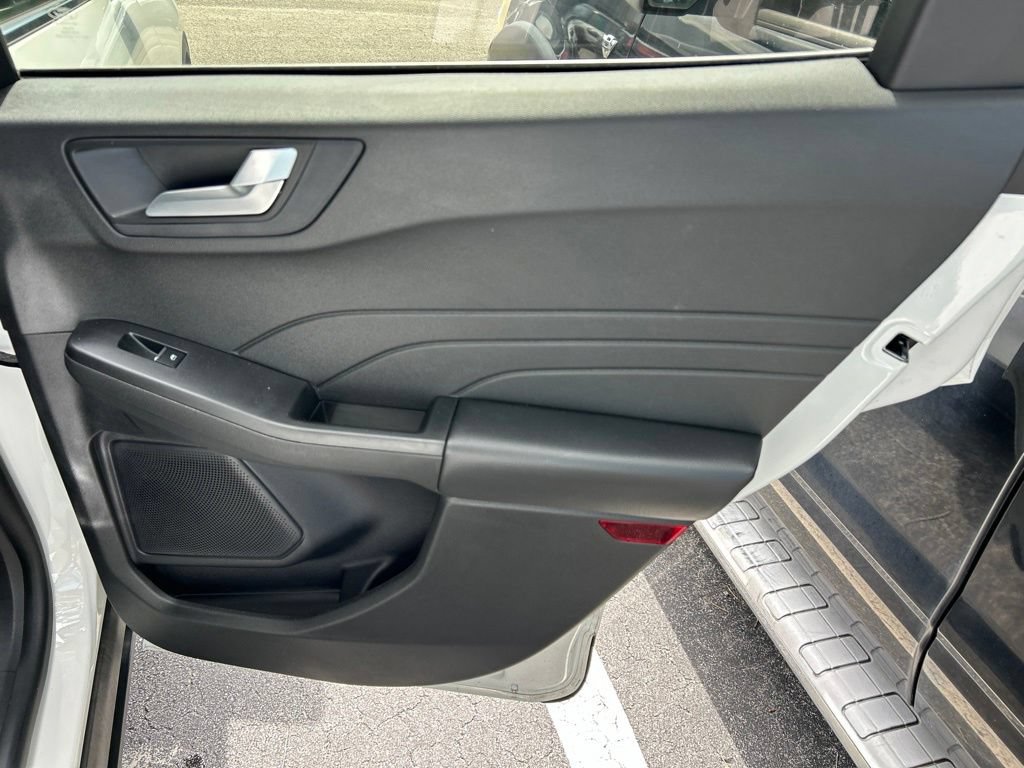 Used 2023 Ford Escape Platinum AWD/4WD image 45