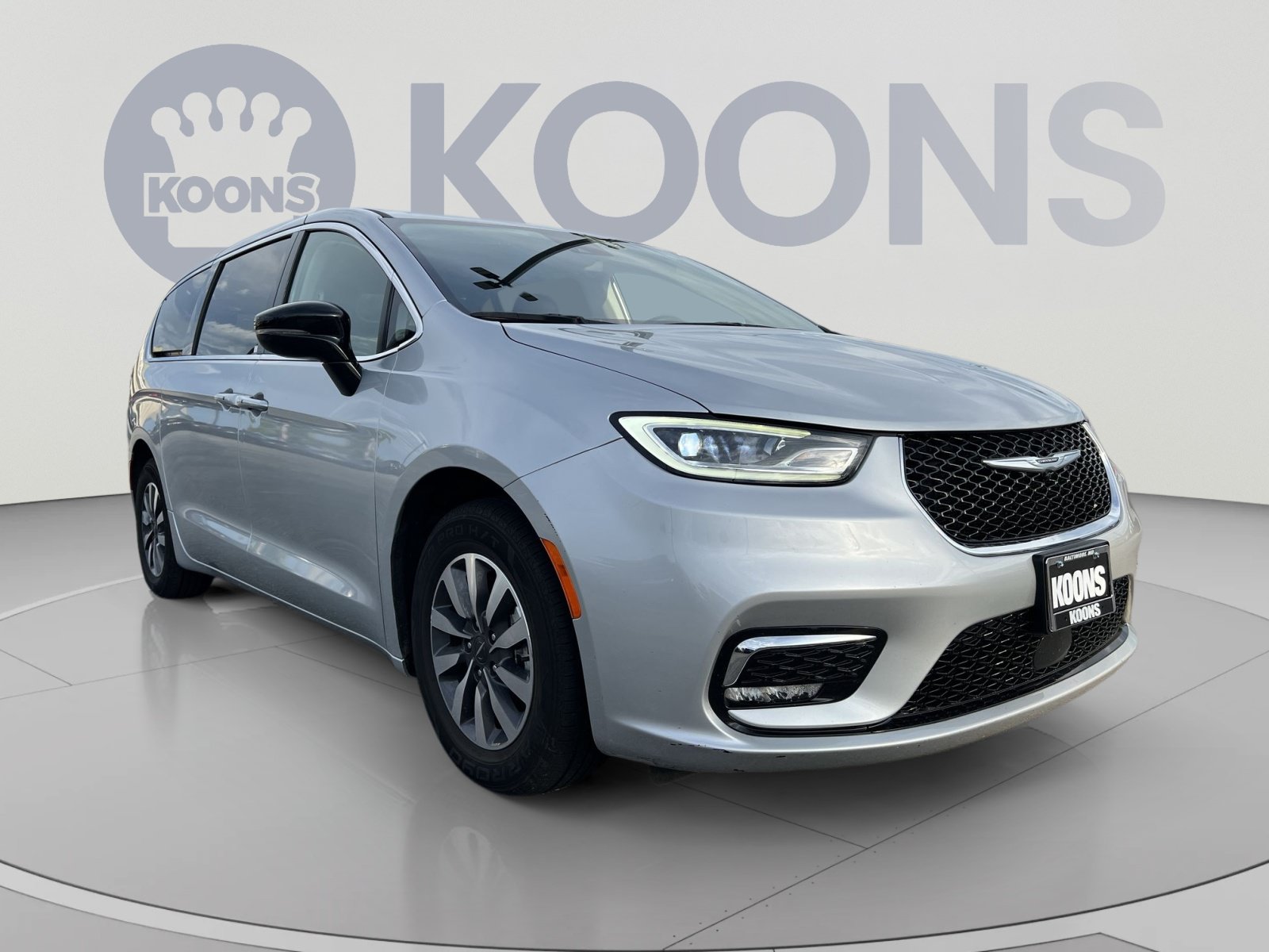 Used 2024 Chrysler Pacifica Limited FWD image 10