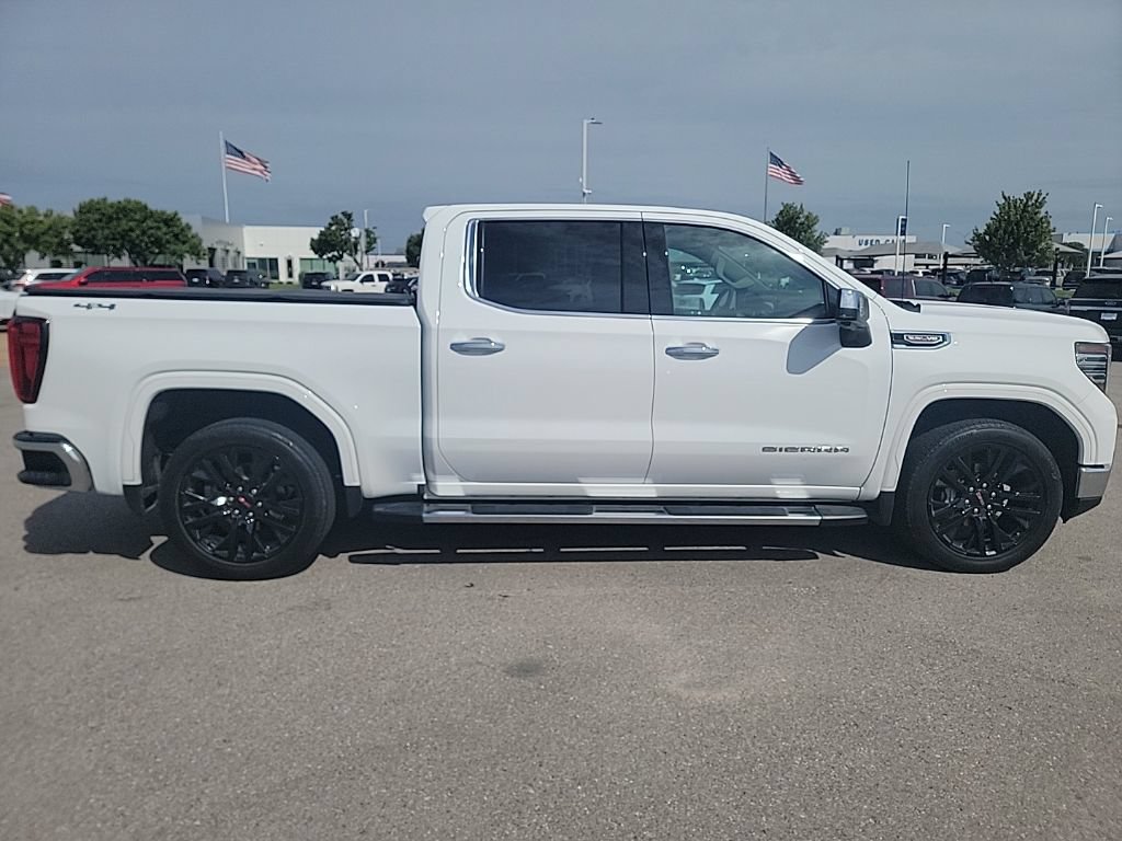 Used 2024 GMC Sierra 1500 SLT w/ SLT Premium Plus Package AWD/4WD image 5