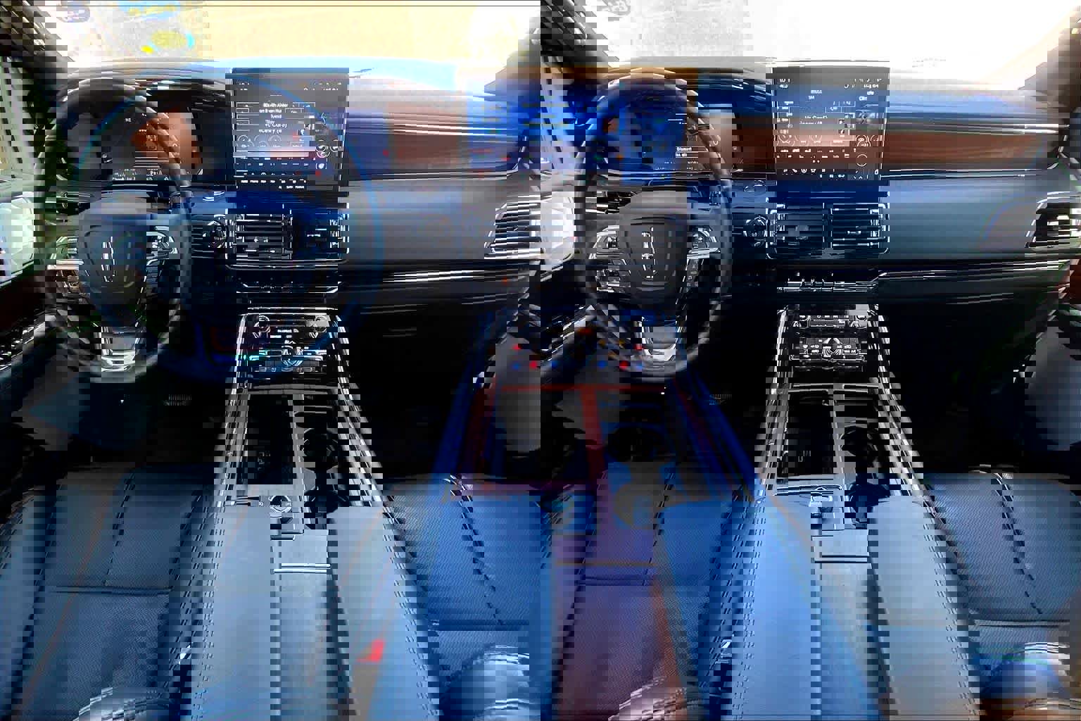 Used 2024 Lincoln Navigator Reserve image 16