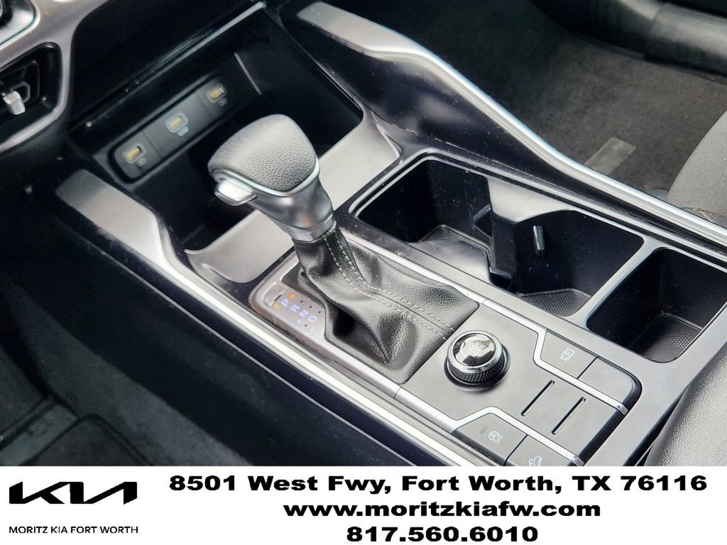 Used 2023 Kia Sorento LX FWD image 19