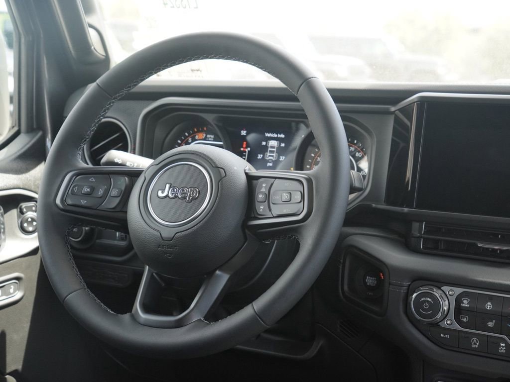 New 2026 Jeep Wrangler Unlimited Rubicon AWD/4WD image 28