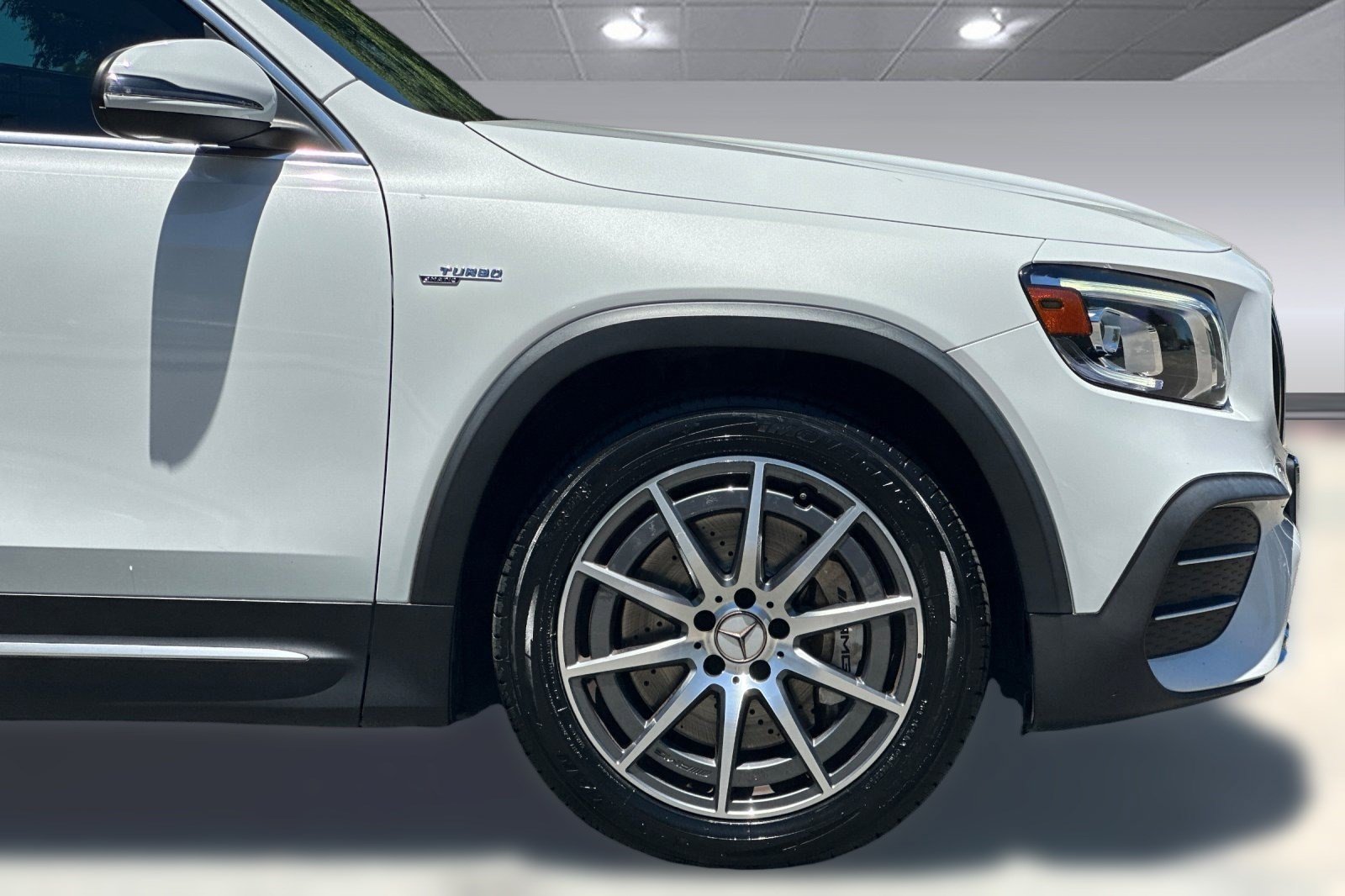 Used 2021 Mercedes-Benz GLB 35 AMG 4MATIC image 35