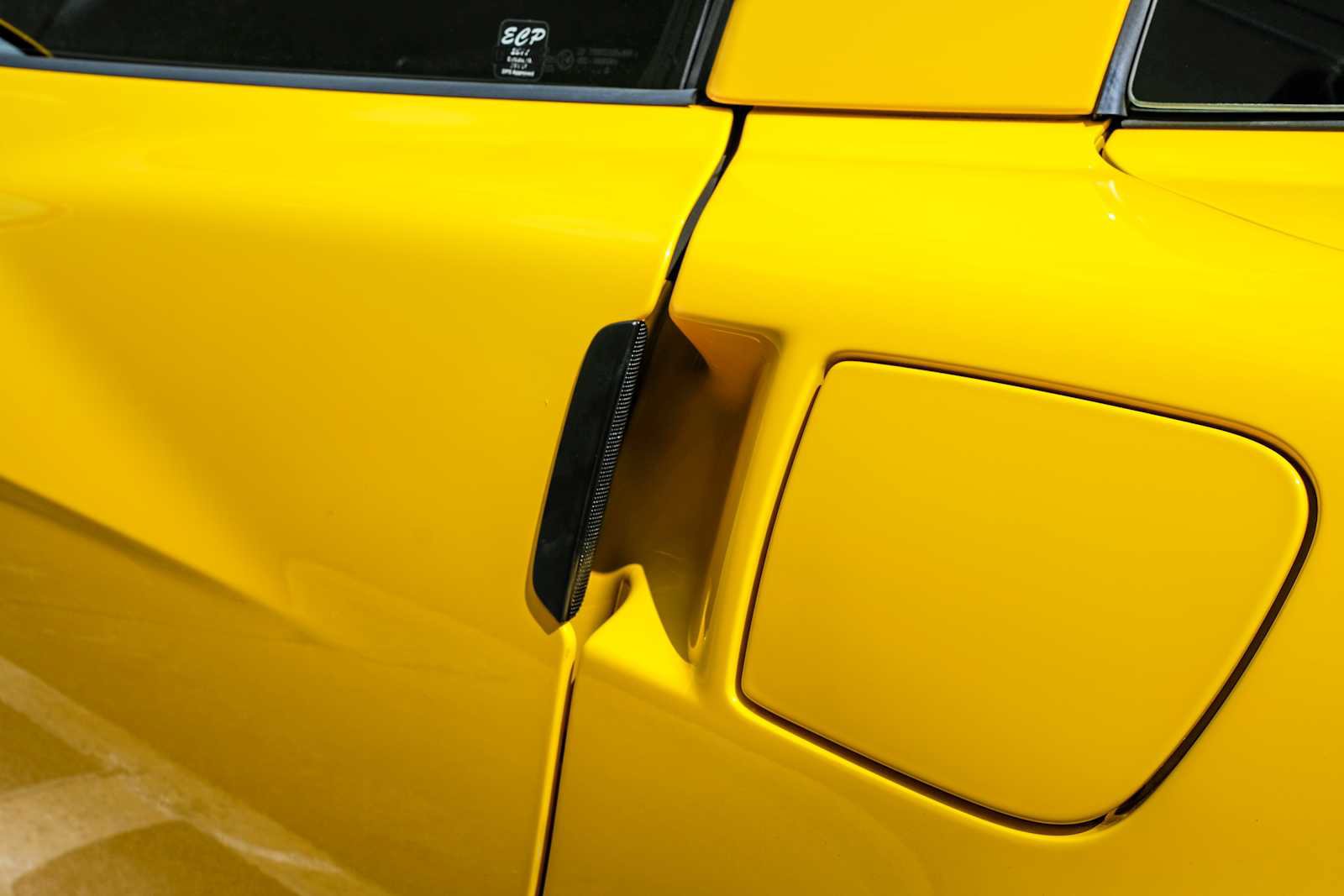 Used 2008 Chevrolet Corvette Z06 w/ Preferred Equipment Group RWD image 31